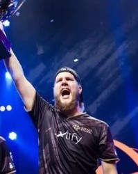  摩纳哥客场逆转取胜，展现强大韧性惊艳法甲赛场