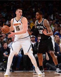  穆雷末节21分马刺逆转火箭  