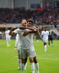  莱比锡RB锋线发威，四比一横扫对手登顶积分榜