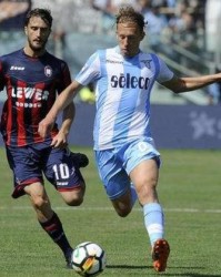 - 拉齐奥核心球员伤退，蓝鹰军团艰难守住平局