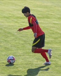  菲尔特升班马表现抢眼，初生牛犊不怕虎展锋芒