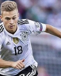  罗伊斯达成德甲三百场里程碑  