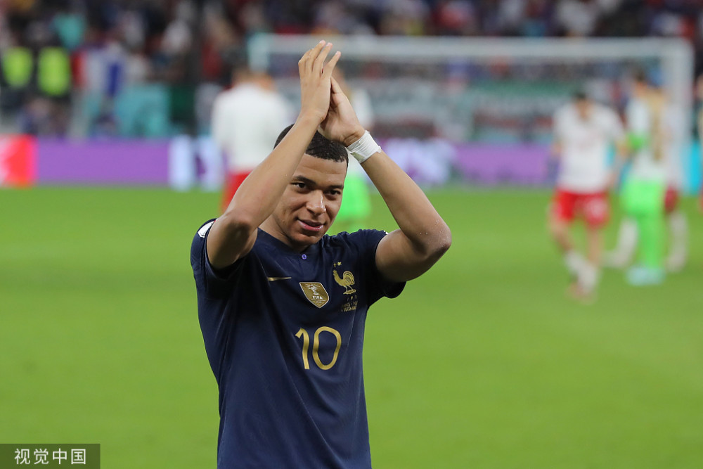  姆巴佩梅开二度助球队取胜，法甲射手榜强势登顶  