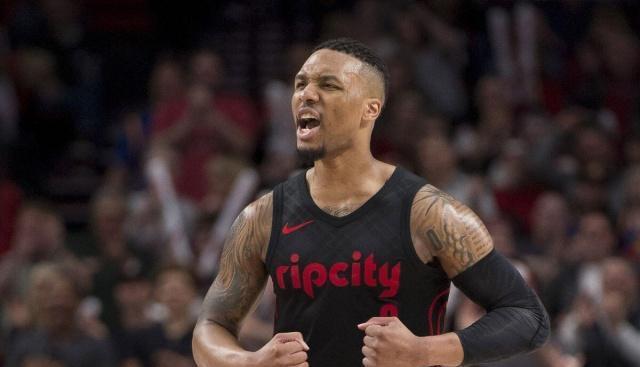  开拓者利拉德超远三分压哨，终结活塞四连败  