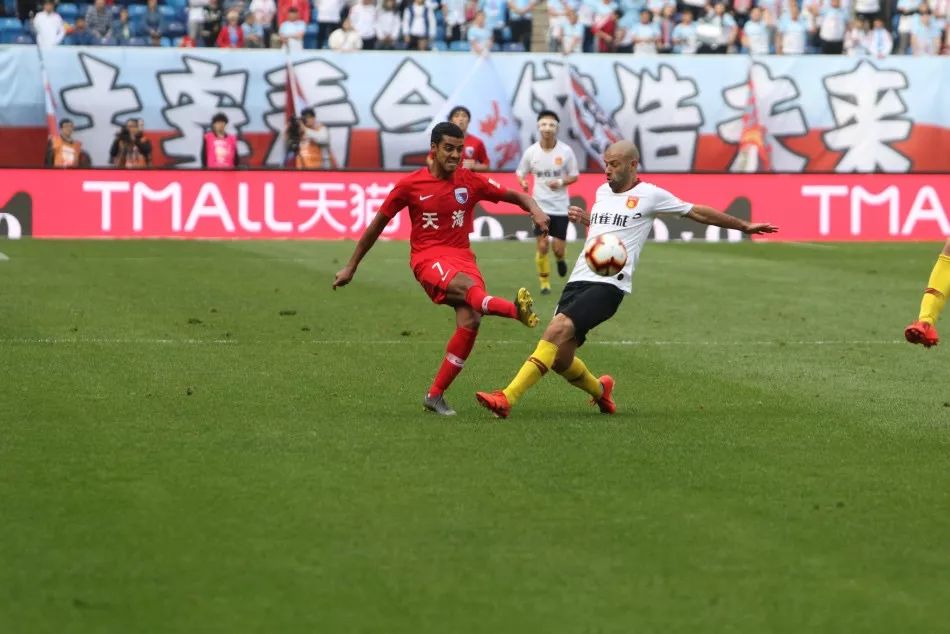  斯图加特遭遇黑色周末，连败重创球队士气与信心  