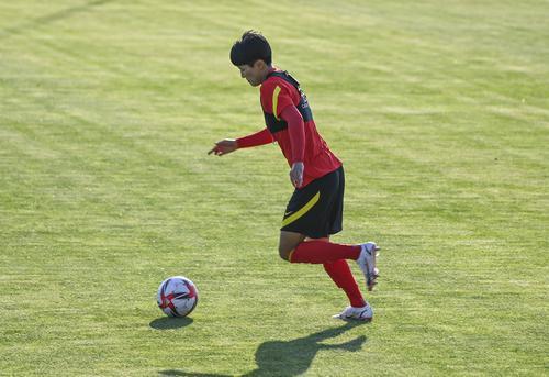  菲尔特升班马表现抢眼，初生牛犊不怕虎展锋芒